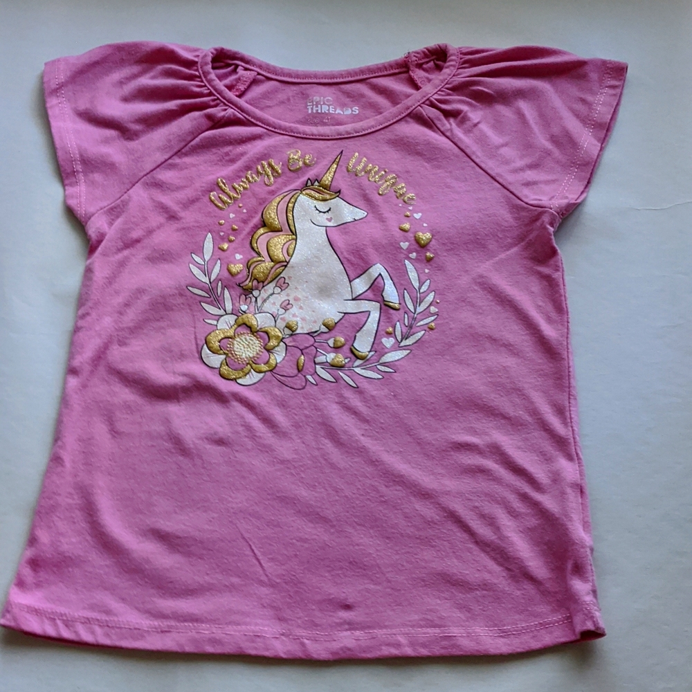 🦄4T, glittery Unicorn Epic Threads, girls T-shirt